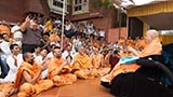  Devotees doing darshan of Swamishri