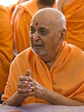  Swamishri in a divine, jovial mood