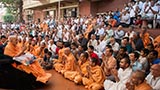  Devotees doing darshan of Swamishri