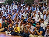  Devotees doing darshan of Swamishri