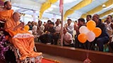  Devotees doing darshan of Swamishri