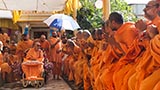  Swamishri greets sadhus with 'Jai Swaminarayan' in the mandir pradakshina
