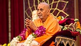  Senior sadhus honor Swamishri with garlands