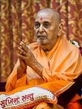  Swamishri during the Janm Jayanti assembly