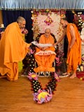  Sadhus honor Swamishri with garlands