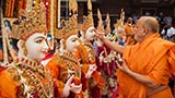  Pujya Ishwarcharan Swami performs pujan of murtis