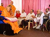  Devotees doing darshan of Swamishri