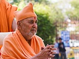  Swamishri engrossed in darshan