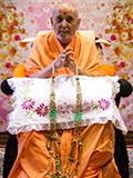  Sadhus honor Swamishri with garlands