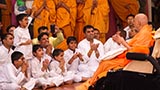  Devotees doing darshan of Swamishri