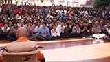  Devotees doing darshan of Swamishri