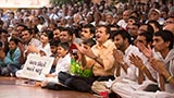  Devotees doing darshan of Swamishri