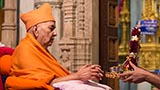 Swamishri engrossed in darshan