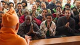  Devotees doing darshan of Swamishri