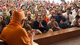  Devotees doing darshan of Swamishri