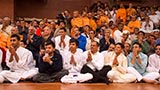  Devotees doing darshan of Swamishri