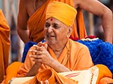 Swamishri in a divine, jovial mood