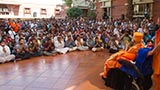 Devotees doing darshan of Swamishri