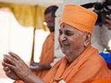 Swamishri in a jovial mood