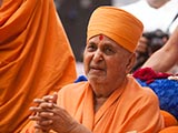 Swamishri in a divine, jovial mood