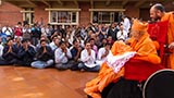  Devotees doing darshan of Swamishri