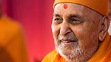  Swamishri greets devotees with 'Jai Swaminarayan'