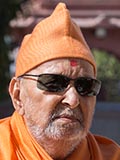  Swamishri engrossed in darshan