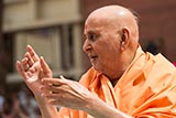  Swamishri blesses devotees