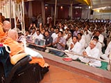  Devotees from Dhule, Khandesh doing darshan of Swamishri