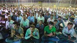 Devotees doing darshan of Swamishri
