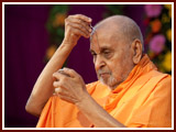 Pramukh Swami Maharaj's 89th Birthday Celebration<br>Bochasan<br>25 November 2009 - 