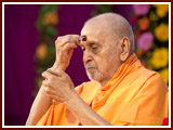 Pramukh Swami Maharaj's 89th Birthday Celebration<br>Bochasan<br>25 November 2009 - 