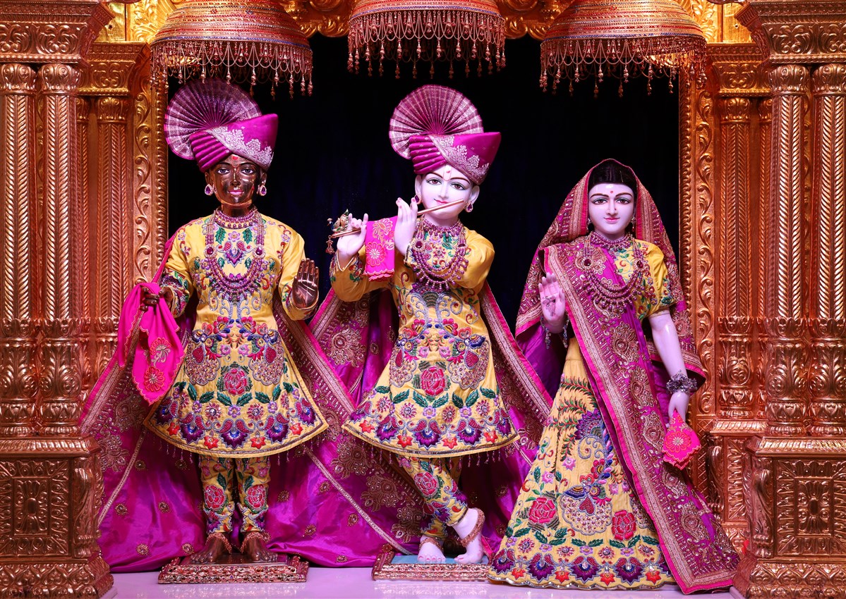 BAPS Shri Swaminarayan Mandir - Chicago - Murti Darshan