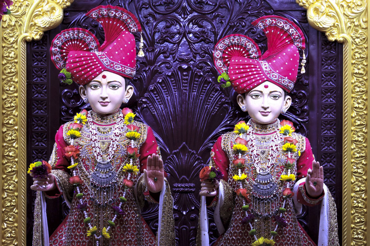 BAPS Shri Swaminarayan Mandir - Munster - Murti Darshan