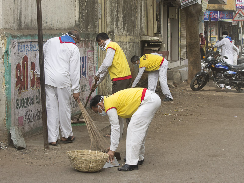 BAPS Cleanliness Drive, Surat