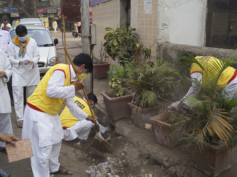 BAPS Cleanliness Drive, Mumbai