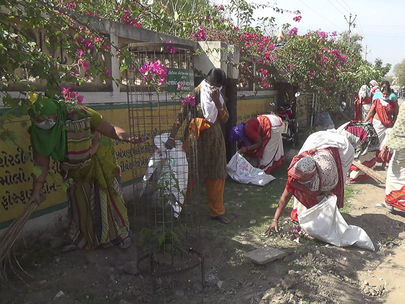 BAPS Cleanliness Drive (Women's Wing), Junagadh