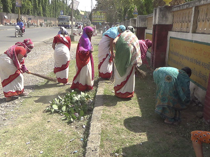 BAPS Cleanliness Drive (Women's Wing), Junagadh