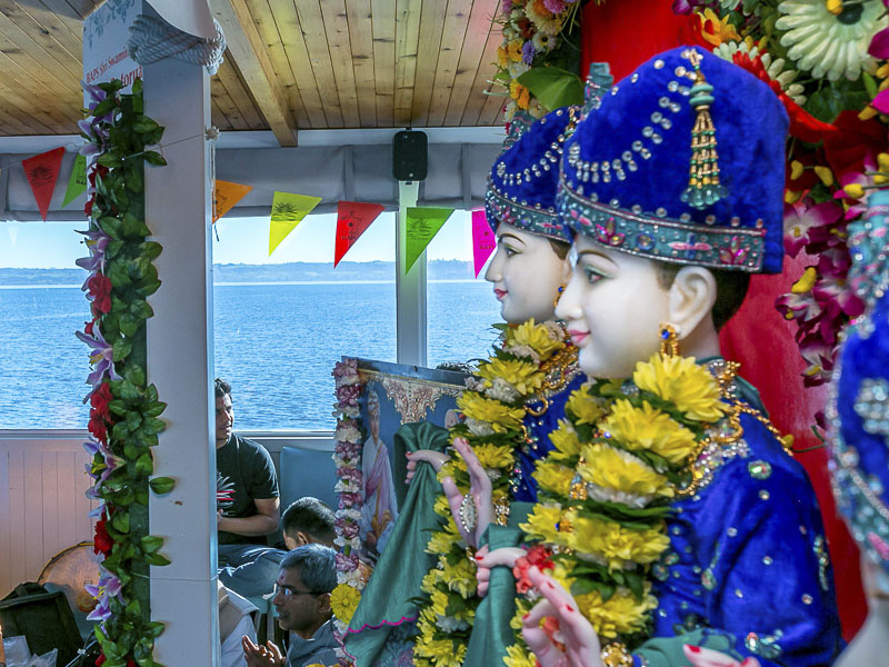 Sagar Yatra in the waters of Lake Rotorua