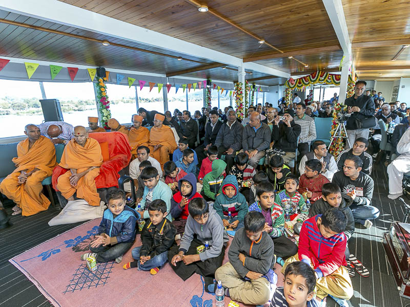 Sagar Yatra in the waters of Lake Rotorua