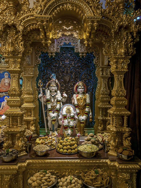 Shri Shiv-Parvati Dev and Shri Ganeshji