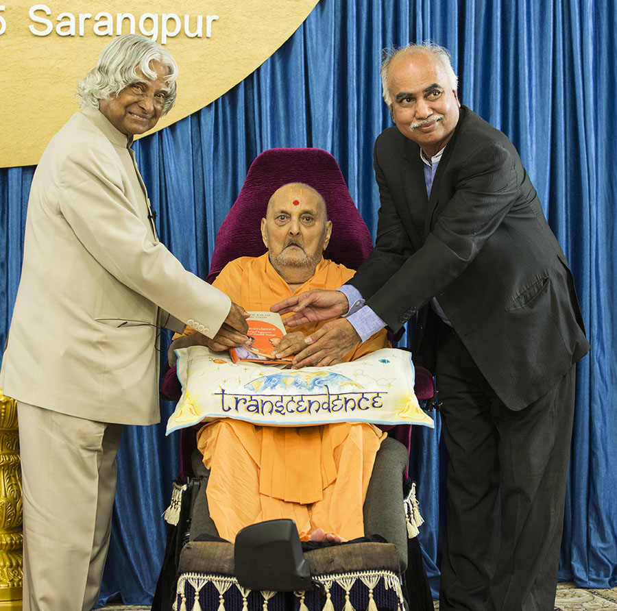 Dr. Kalam and co-writer Professor Arun Tiwari with Swamishri