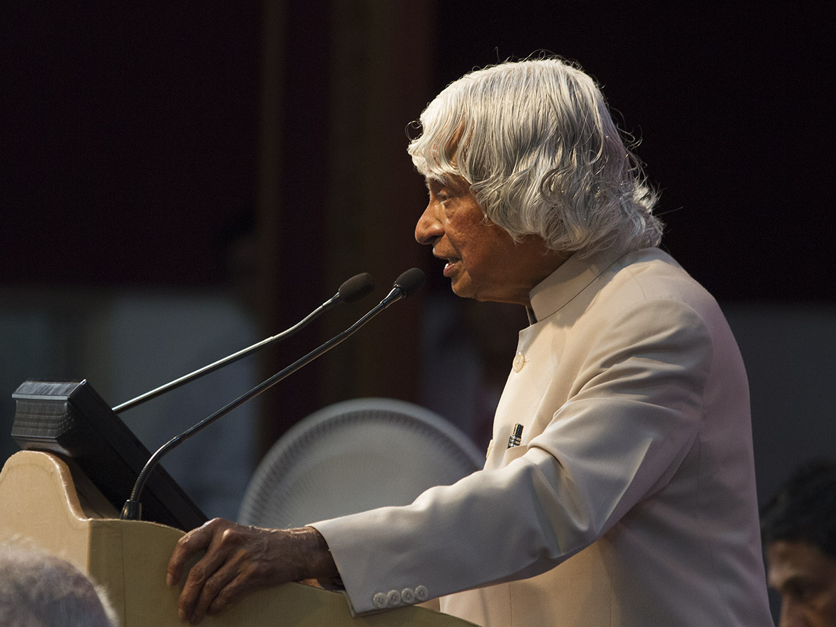 Dr. Kalam addresses the assembly