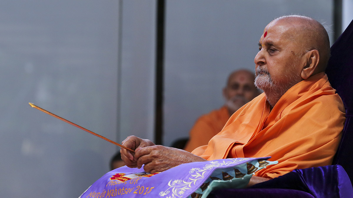 Swamishri performs pratishtha rituals of murtis for BAPS Shri Swaminarayan Mandir, Preston, UK