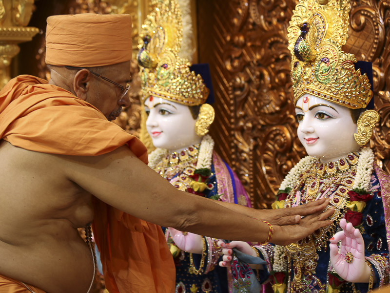 Murti Pratishtha, Vallabh Vidyanagar