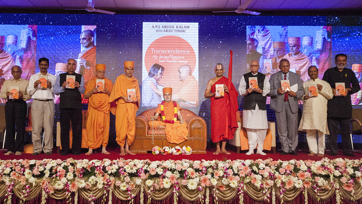 Dignitaries inaugurate the book 'Transcendence'