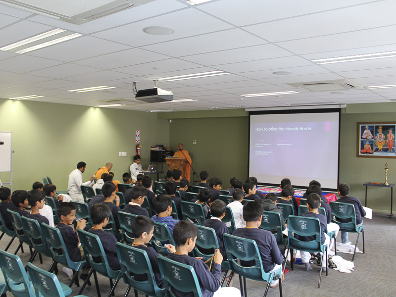 Children enjoying a presentation 