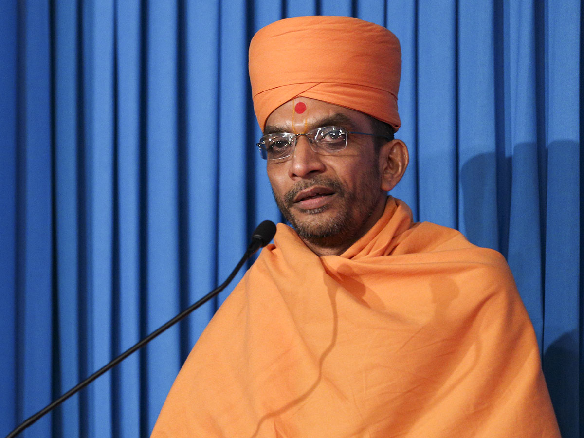 Adarshjivan Swami introduces the book, the event and the speakers