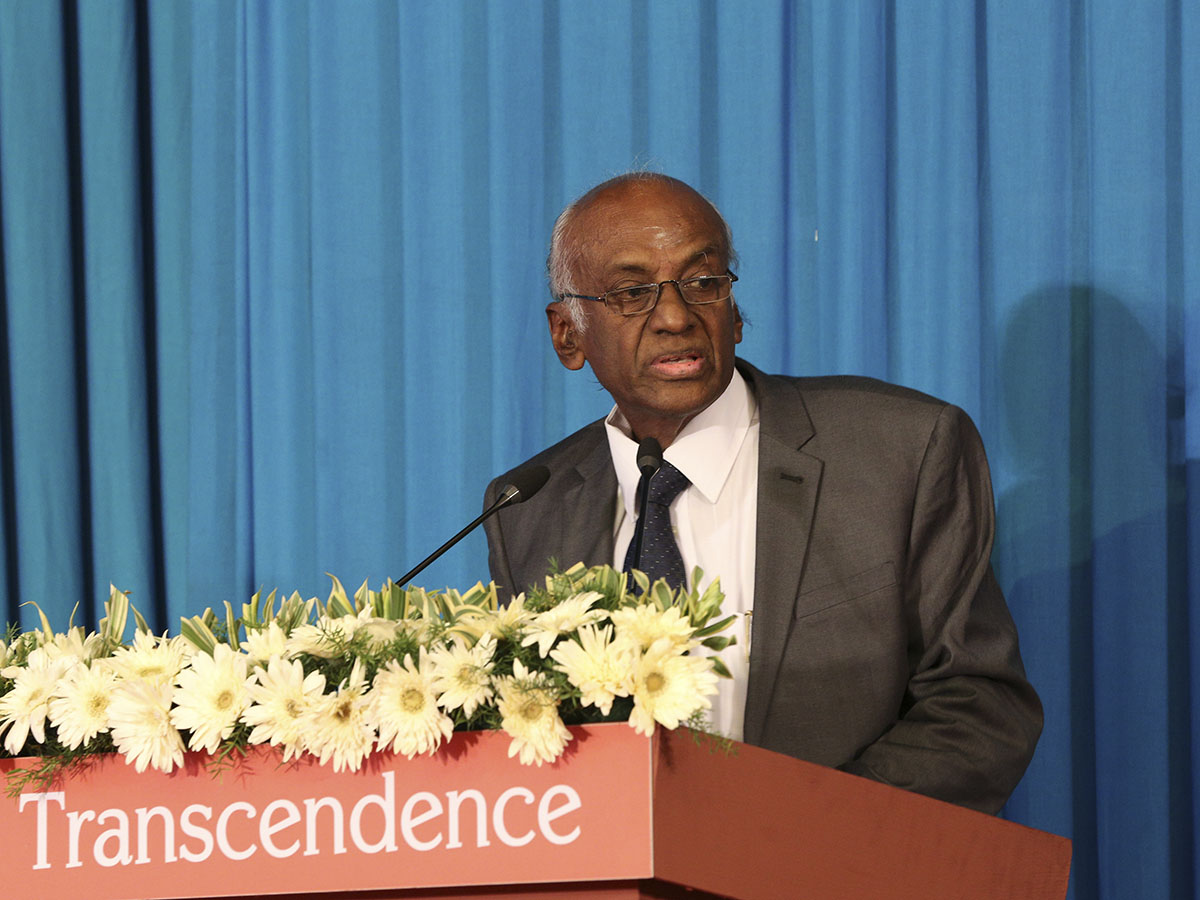 Dr. Subramanian addresses the guests