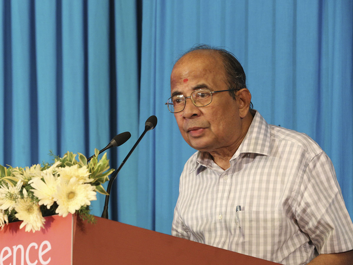 Padma Bhushan Shri N. Vittal addresses the guests
